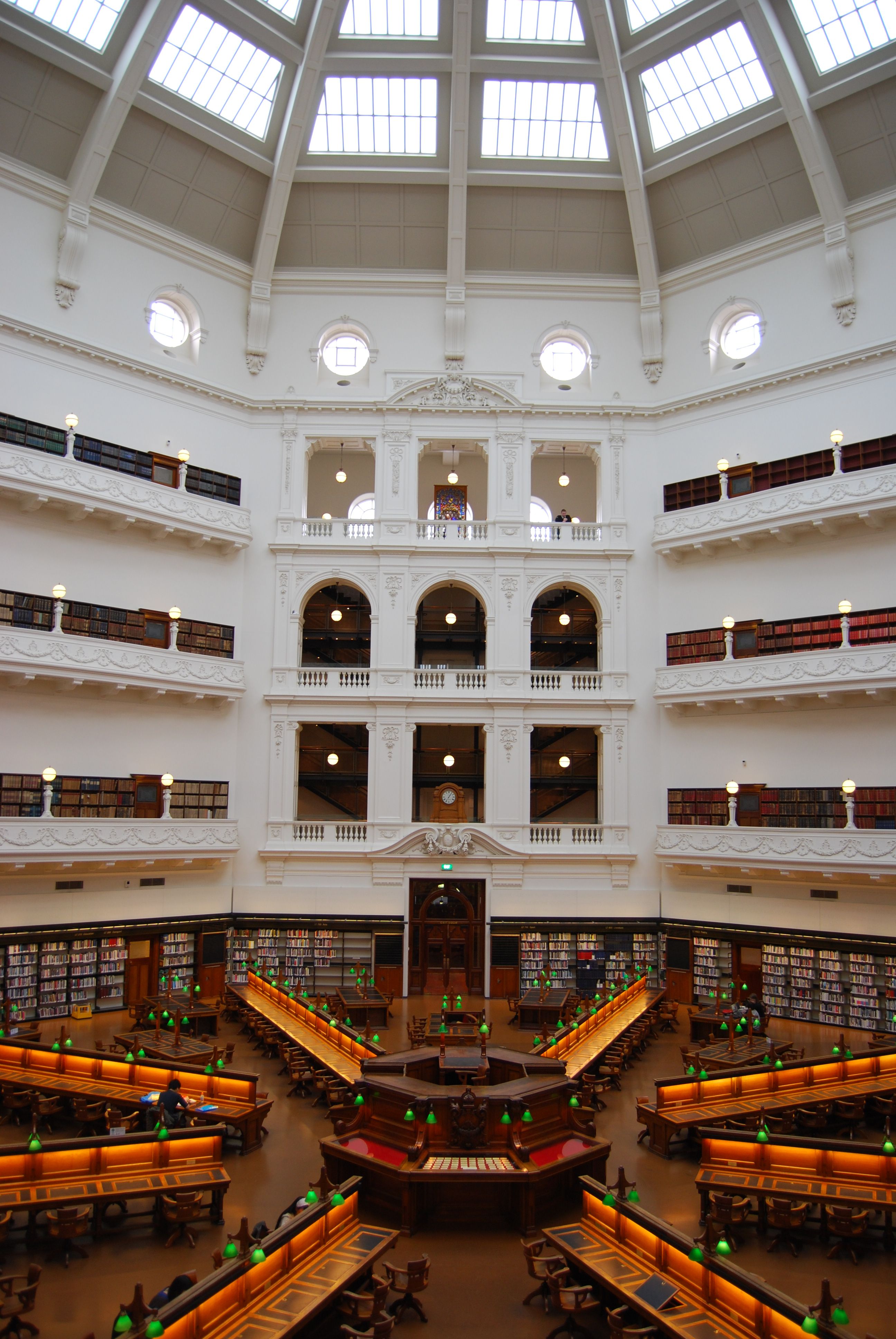 EdVENTURE Melbourne – English + Hospitality